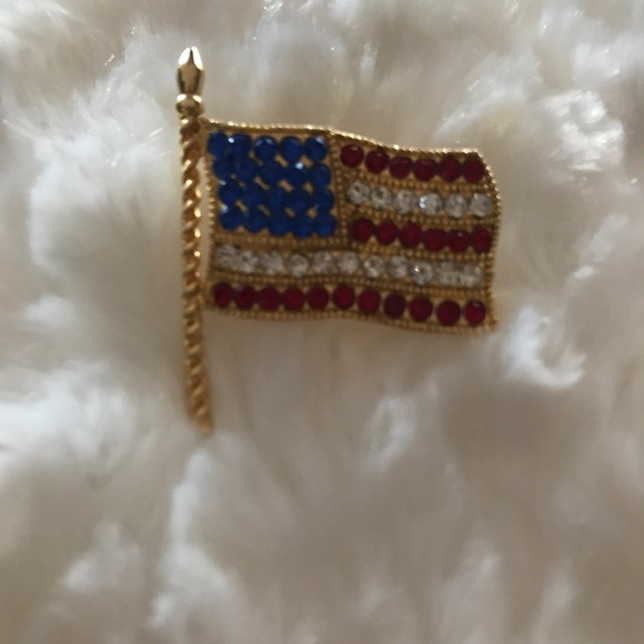 Jewelry - Flag pin